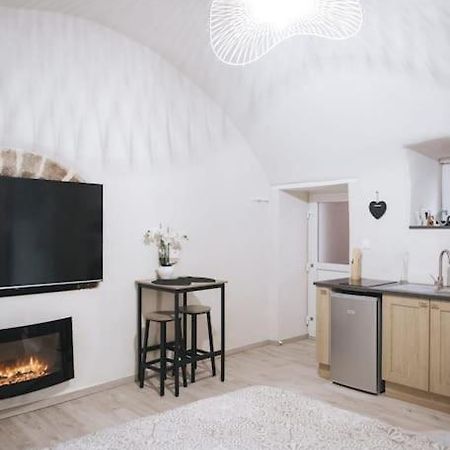 Appartement 2 Pieces Jacuzzi Бриуд Экстерьер фото